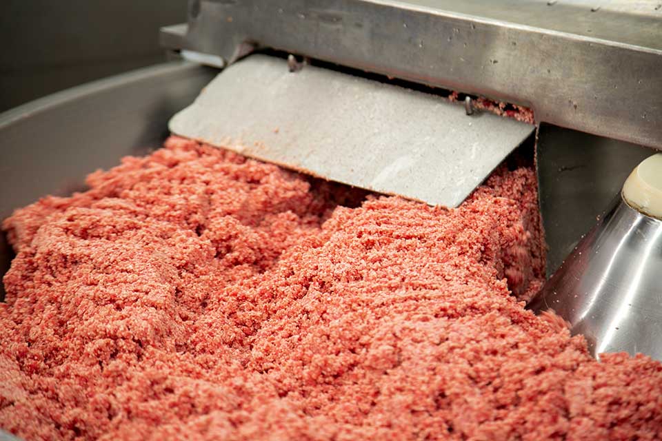 Metzgerei-Schiller-Hof-Salami-Produktion-Ablauf-4