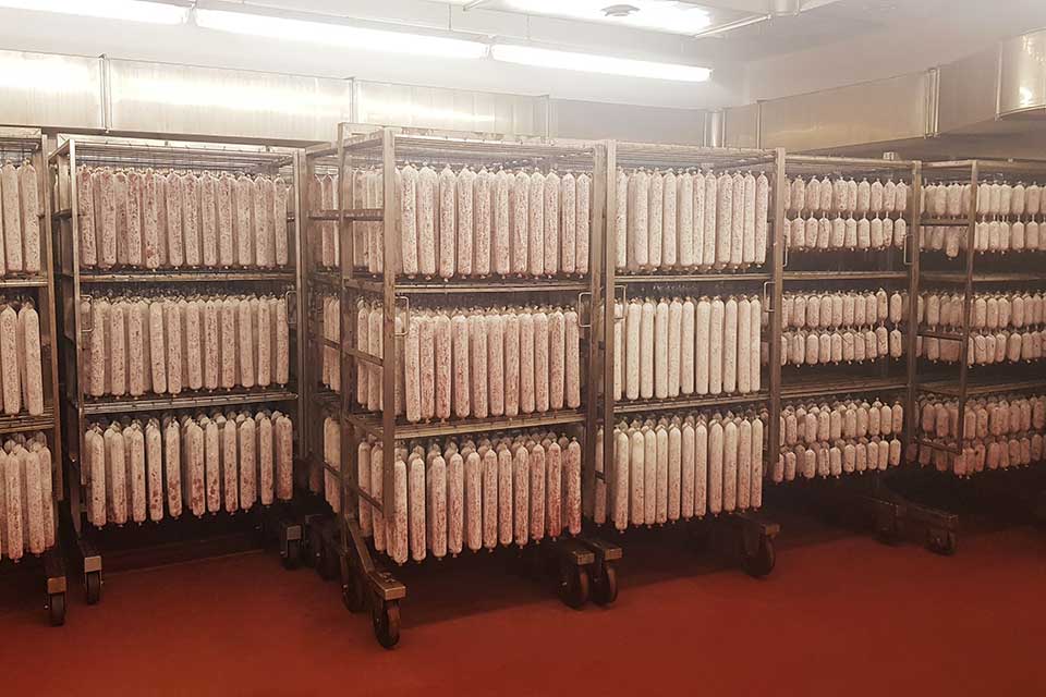 Metzgerei-Schiller-Hof-Salami-Produktion-Ablauf-9