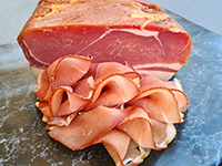 Schinkenspeck-200×150-Metzgerei-Schiller-Hof Schinkenspeck Metzgerei Schiller Hof